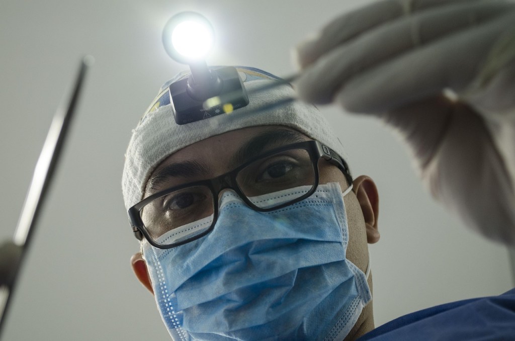 Odontologijos klinika ir modernios technologijos: kaip atliekama šiuolaikinė burnos higiena?